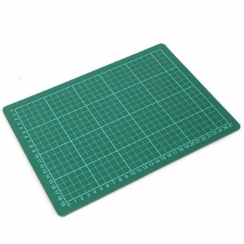 Cutting Mat â€” A4 Size, 305 x 229mm (Item No: B12-14) A1R3B173